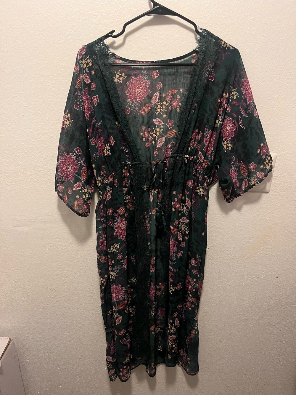 Sheer Floral Lace-Trim Robe in Dark Green and Pink